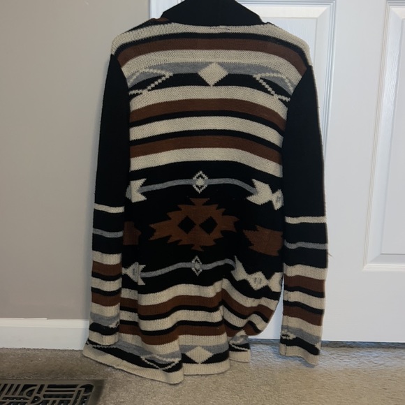 Sweater - Picture 2 of 2